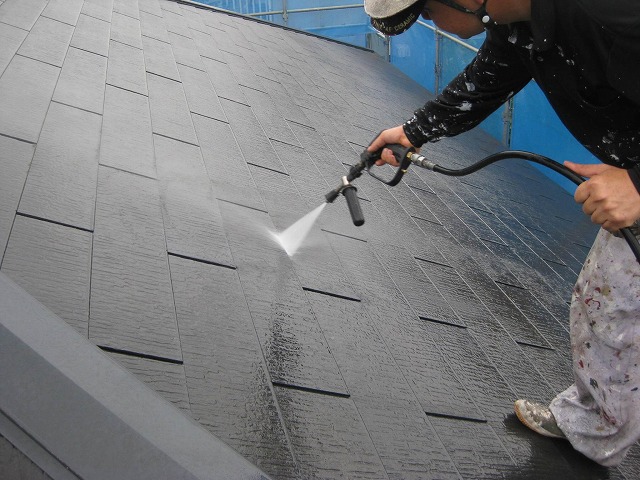 高圧洗浄の実施